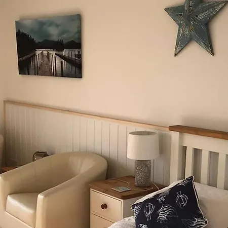 Seaside Studio Right On The Coastal Path. West Bay Exterior photo